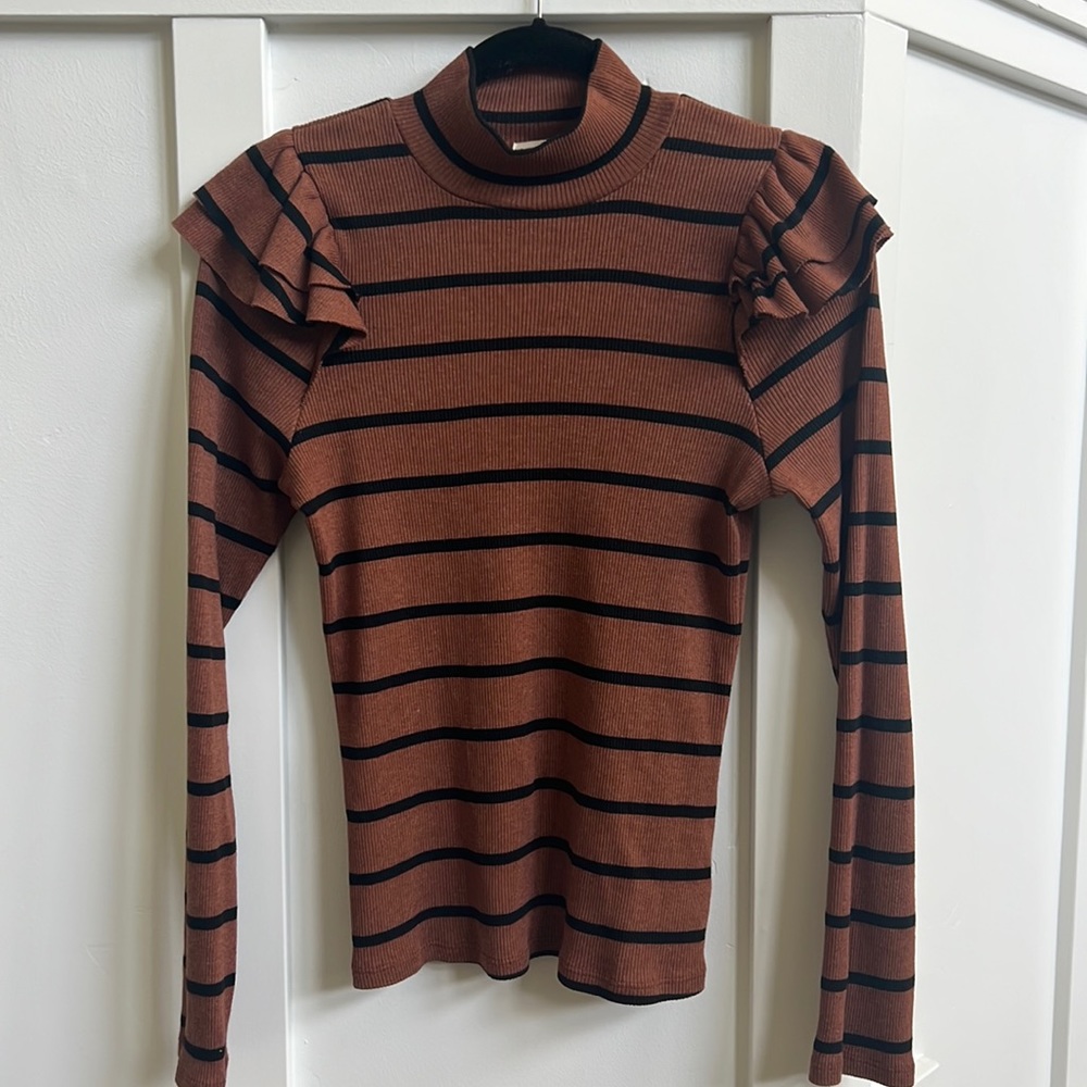T.La RUFFLED TURTLENECK TOP from ANTHROPOLOGY